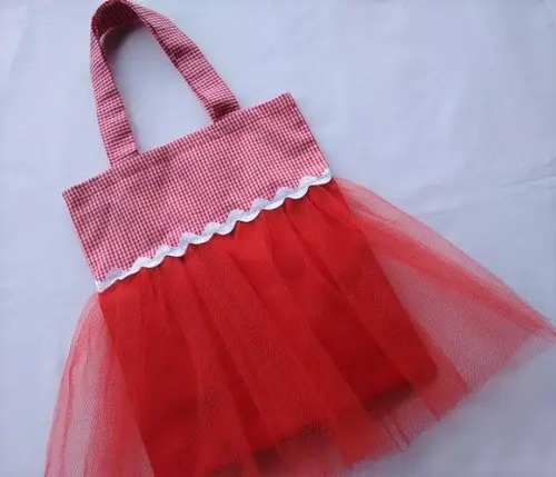 Sacolinha Chapeuzinho Vermelho e Mochilinha Lobo Mau