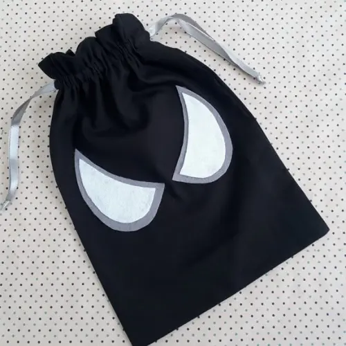 Saquinho Surpresa em Tecido do Homem Aranha Preto