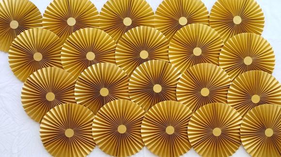 Roseta 25cm Dourada