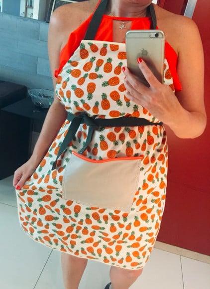Avental com Bolso Abacaxis