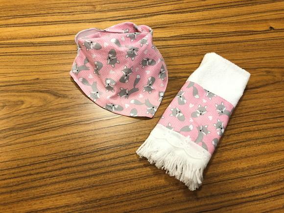 Kit Babador Bandana e Toalhinha de Boca Raposinha Rosa