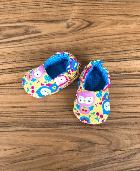 Sapatinho Pantufa Coruja Colorida