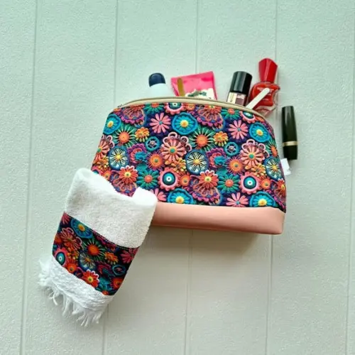 Kit Necessaire e Toalha de Mão Rosé