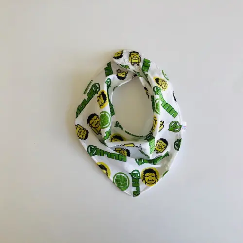 Babador Bandana Heróis Verde