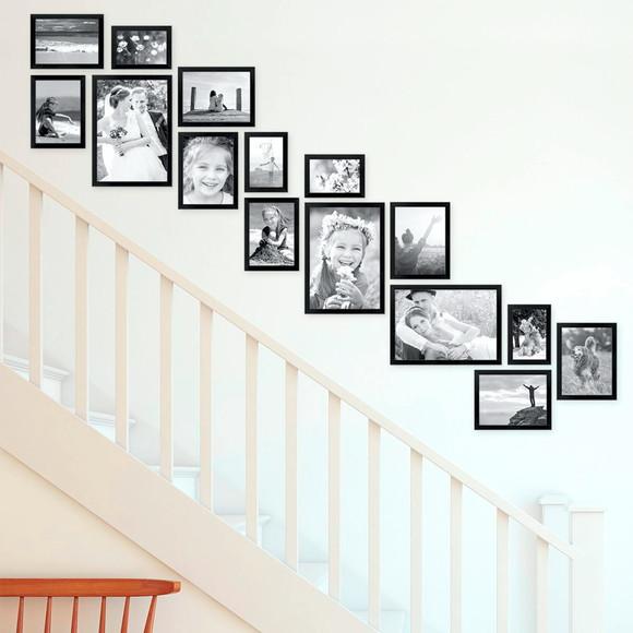 Quadros com Fotos de Família Corredor Escada Hall