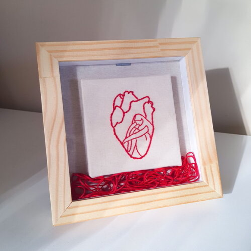 Quadro Bordado à Mão Saudade Peça Única