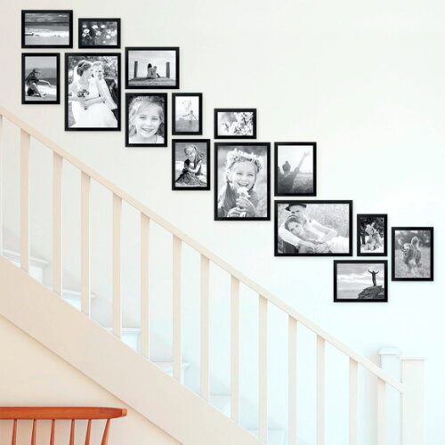 Quadros com Fotos de Família Corredor Escada Hall
