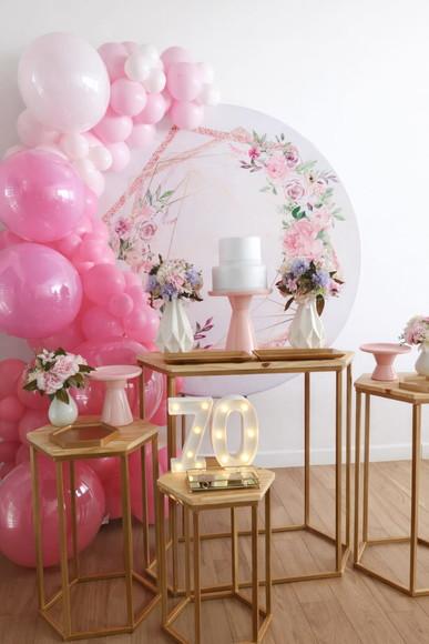 Aluguel de Decoração Festa Rosa 70 Anos