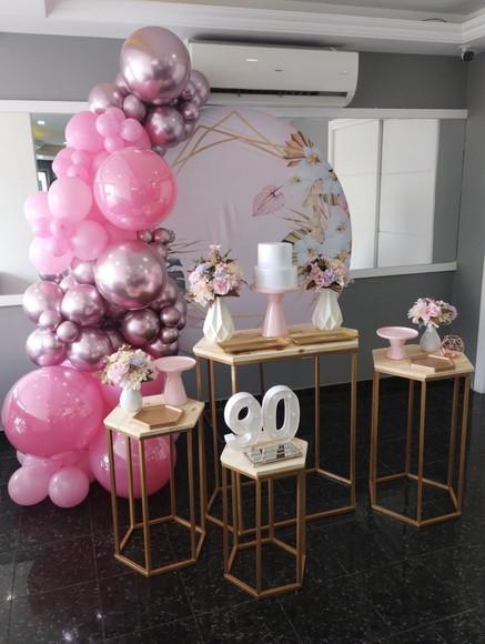 Aluguel de Decoração Rosê Gold Festa 90 Anos