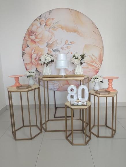 Aluguel Decoração Adulto 80 Anos Floral Laranja