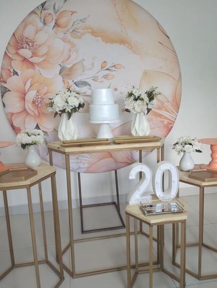 Aluguel Decoração 20 Anos Laranja