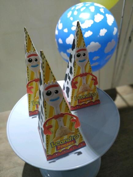 Caixa Cone Toy Story Contém 8 Unidades