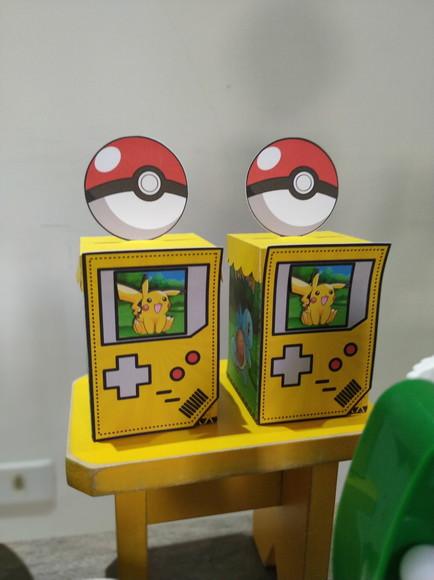 Caixa Presente Pokémon 8 Unidades
