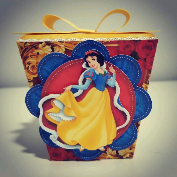 Caixa Sushi Branca de Neve Incluí 10 Unidades
