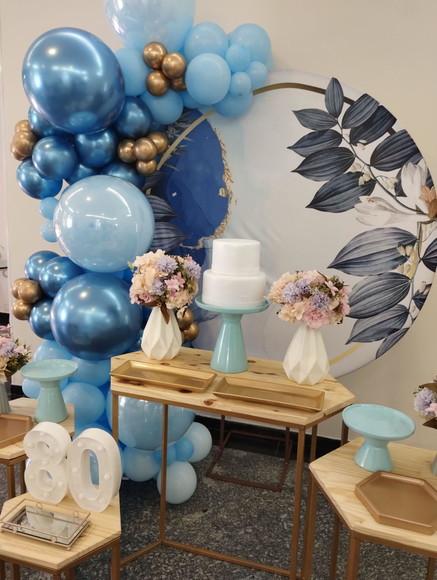 Decoração Adulto Azul com Decoração de Balões