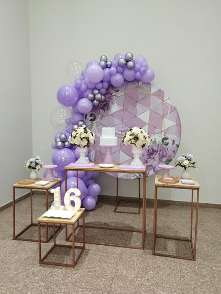 Decoração Festa Lilás 16 Anos com Decoração de Balões