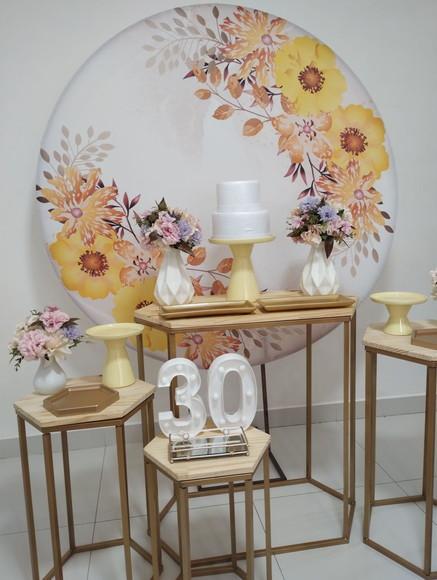 Decoração Floral Amarelo 30 Anos