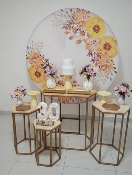 Decoração Floral Amarelo 30 Anos