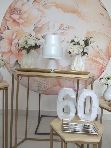 Decoração Laranja Floral 60 Anos