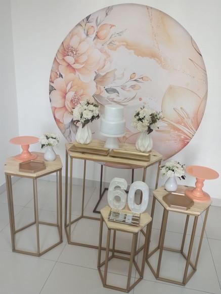 Decoração Laranja Floral 60 Anos