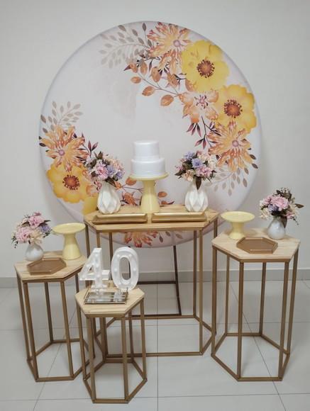 Festa Adulto 40 Anos Decoração Floral Amarelo