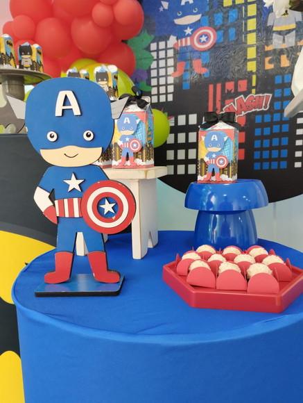 Festa Super Heróis com Decoração de Balões