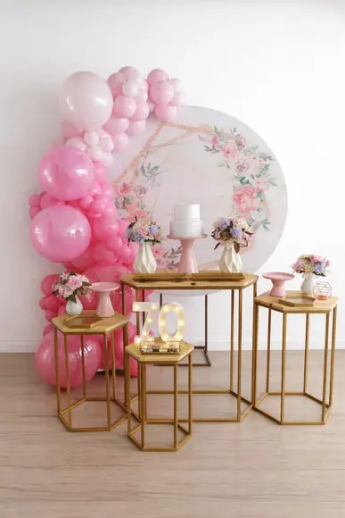 Aluguel de Decoração Festa Rosa 70 Anos