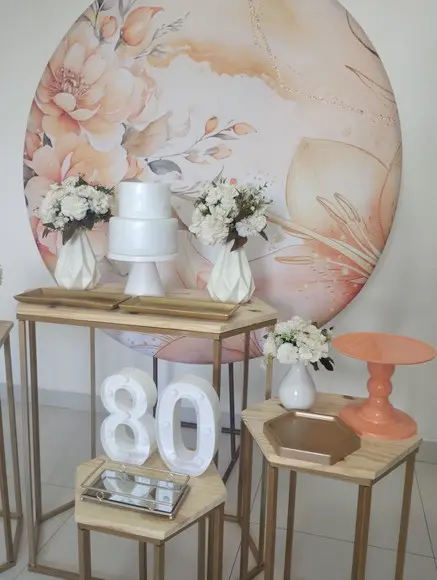 Aluguel Decoração Adulto 80 Anos Floral Laranja