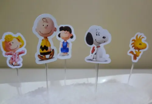 Caixa Casinha do Snoopy - 10 Unidades + 48 Toppers