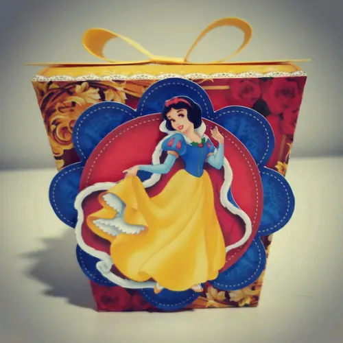 Caixa Sushi Branca de Neve Incluí 10 Unidades