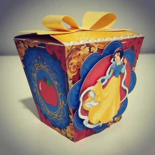 Caixa Sushi Branca de Neve Incluí 10 Unidades