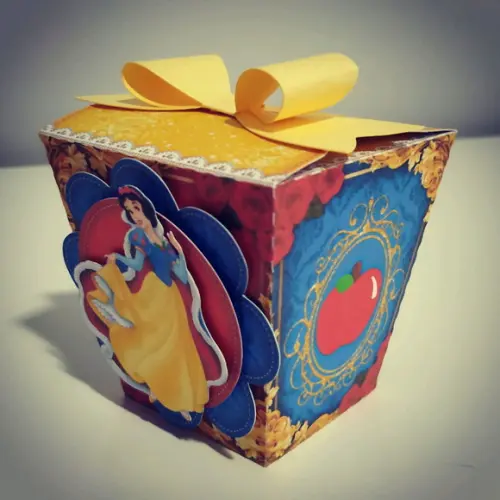 Caixa Sushi Branca de Neve Incluí 10 Unidades