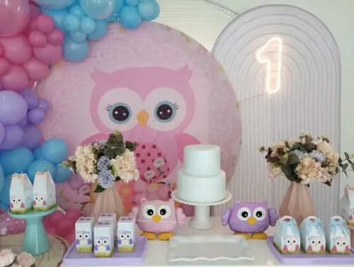 Festa Coruja com Decoração de Balões