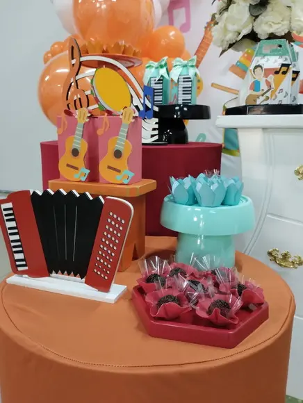 Festa Tiqueque com Decoração de Balões