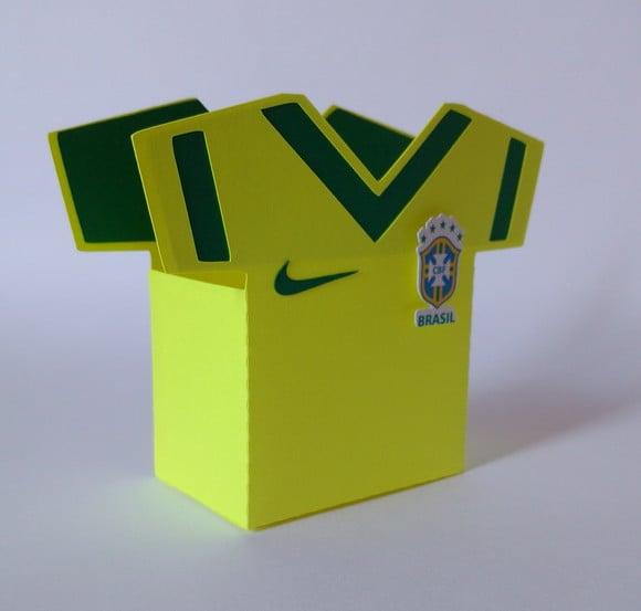 Arquivo Silhouette Caixinha Camisa Futebol Brasil
