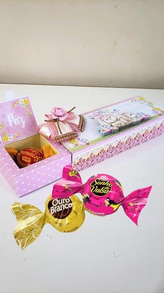 Arquivo Silhouette Caixa 3 Bombons Pascoa Rosa Menina