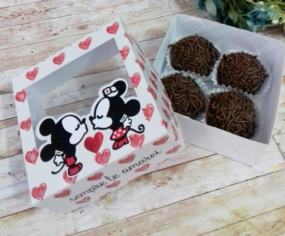 Arquivo Silhouette Caixa 04 Brigadeiros Dia dos Namorados