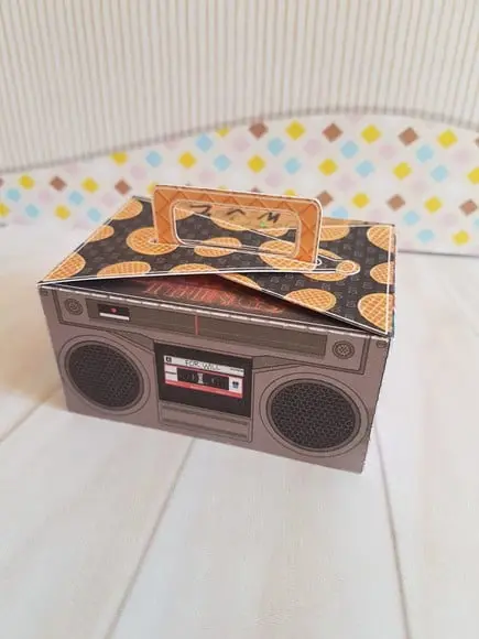 Arquivo de Corte Caixa Rádio Retrô Stranger Things