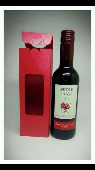 Caixa Garrafinha e Mini Vinho com Visor Arquivo Silhouette