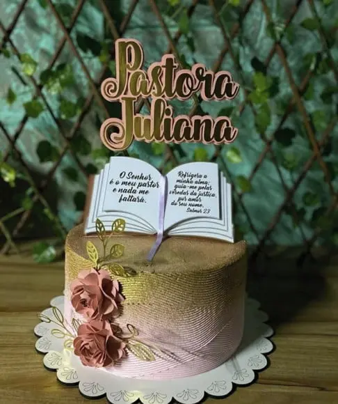 Arquivo Silhouette Topo de Bolo Camadas Biblia e Flores