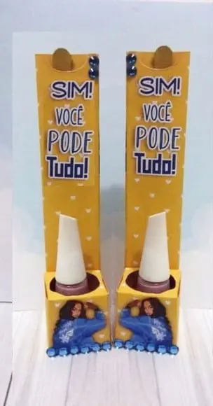 Porta esmalte e lixa dia da mulher Arquivo Silhouett