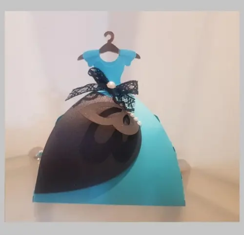Molde para Corte Caixinha Vestido com Cabide 15 Anos