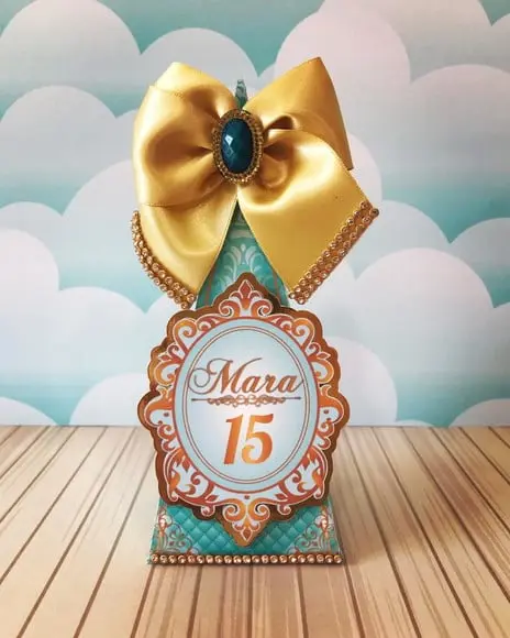 Molde para Corte Caixa Piramide Cone 15 Anos Luxo