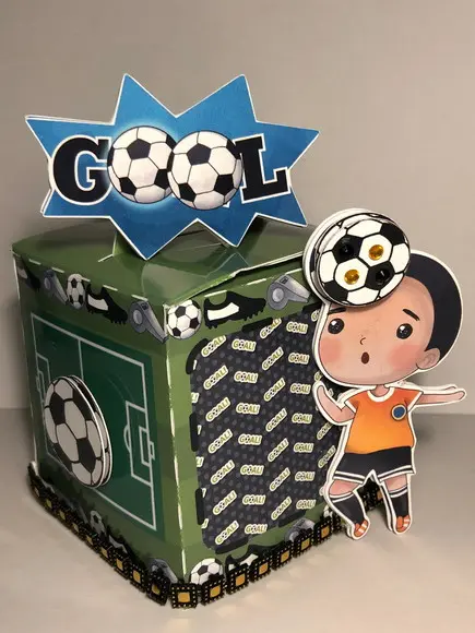 Arquivo de Corte Caixa Cubo com Alça Futebol