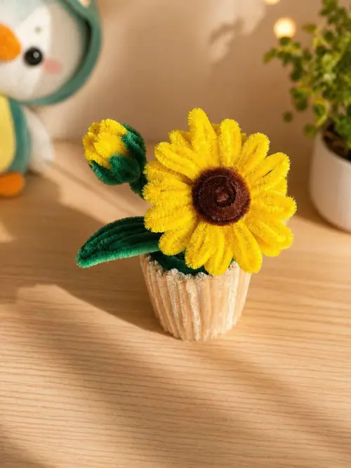 Girassol em Chenille — Vasinho Decorativo Artesanal