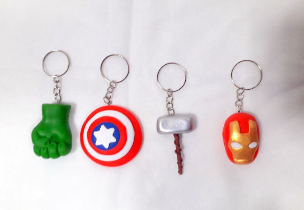 Lembrancinha Aniversário - Chaveiro Vingadores em Biscuit