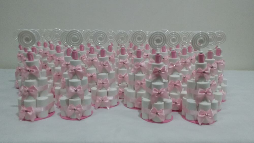 Lembrancinha Chá de Fraldas - Mini Bolo de Fralda em Eva