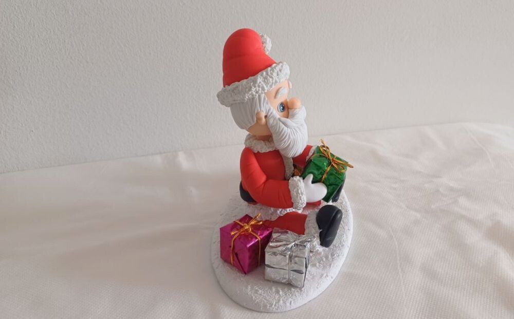 Papai Noel Sentado Vermelho