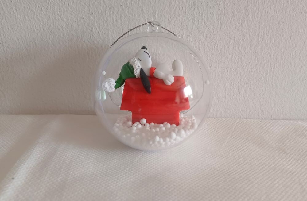 Snoopy de Natal na Casinha na Bola Acrílica