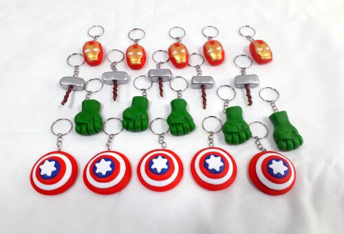 Lembrancinha Aniversário - Chaveiro Vingadores em Biscuit